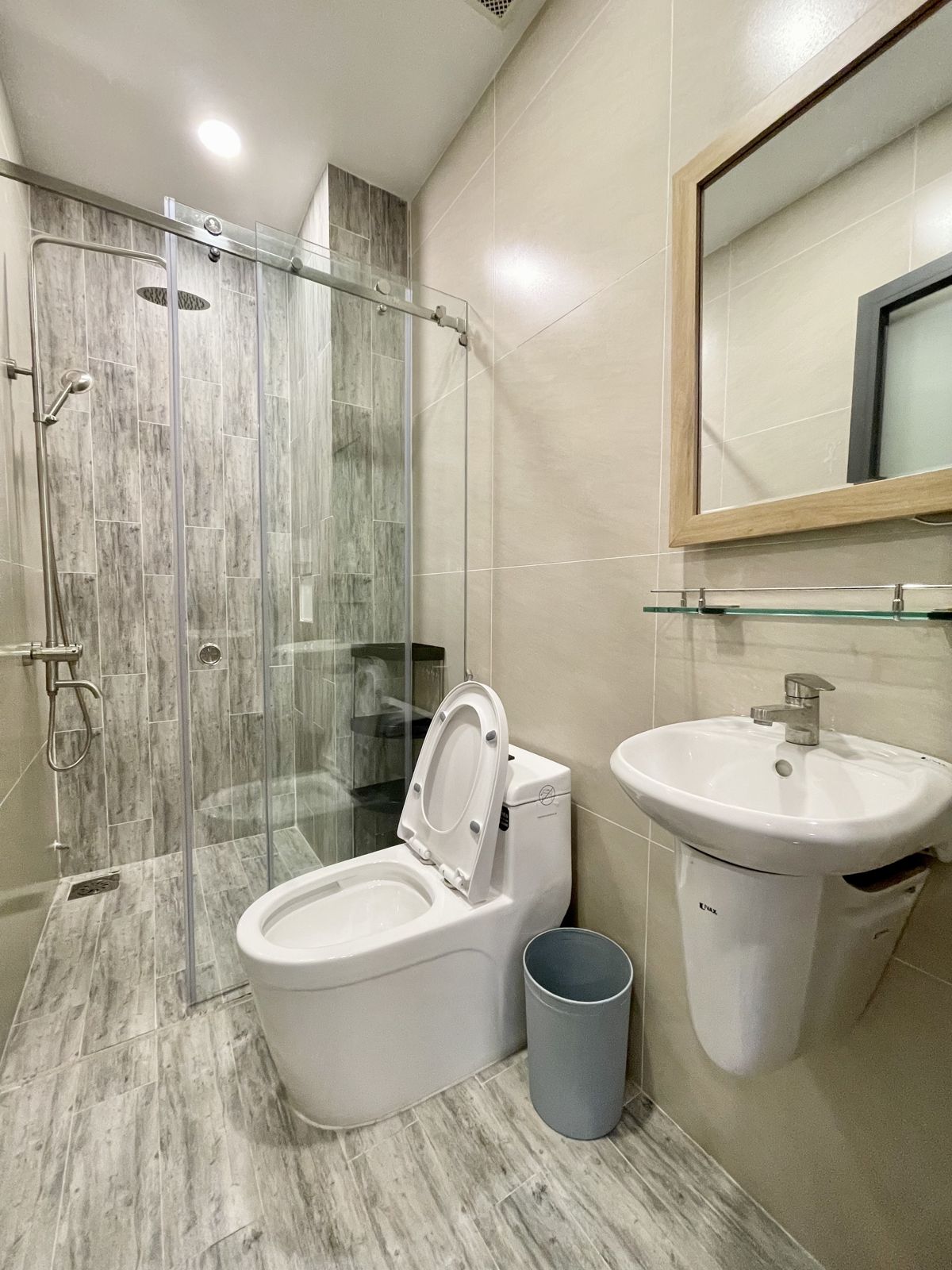 Room N — Grand Suite 5
