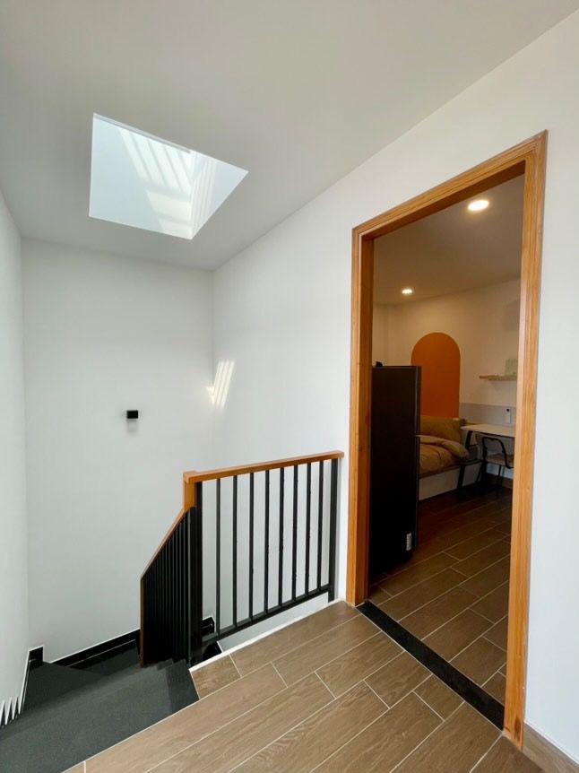 Room W — Rooftop Retreat 5